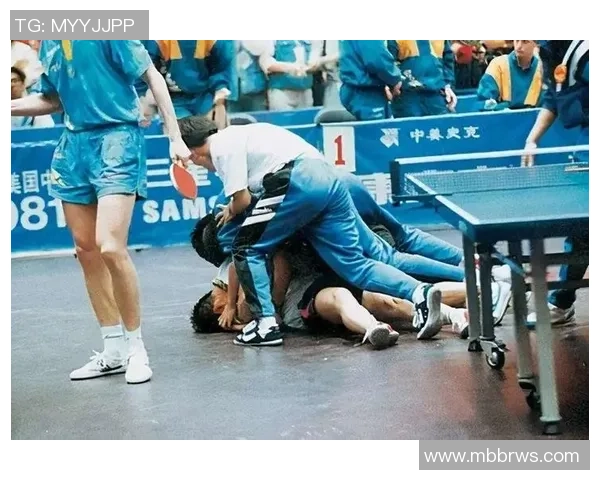 赛后复盘：WE与JDG对抗中的战术意识与团队配合分析